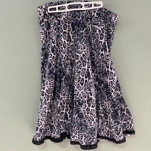 Requirements Animal Print Skirt Size Xl  Stretch waist band